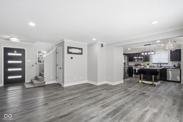 1748 Feather Reed Lane, Greenwood, IN 46143