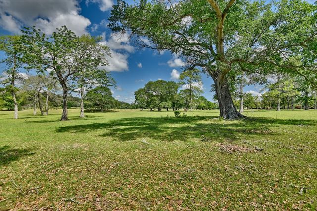 32023 Courtney Road, Waller, TX 77484