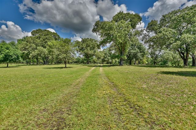 32023 Courtney Road, Waller, TX 77484
