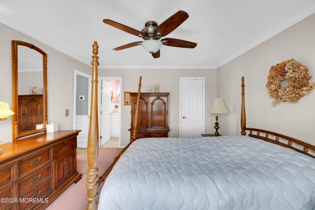 1005 Plimsoll Pt, Lanoka Harbor, NJ 08734