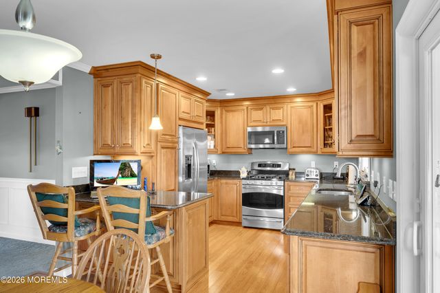 1005 Plimsoll Pt, Lanoka Harbor, NJ 08734