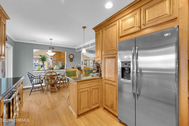 1005 Plimsoll Pt, Lanoka Harbor, NJ 08734