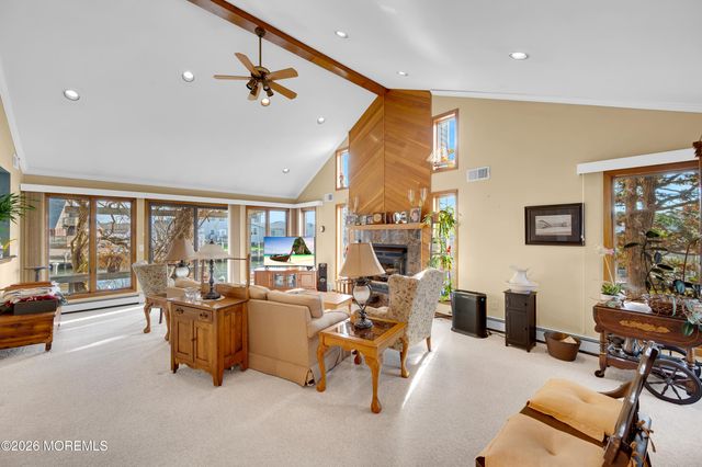 1005 Plimsoll Pt, Lanoka Harbor, NJ 08734