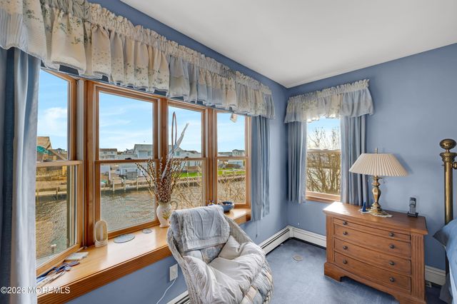 1005 Plimsoll Pt, Lanoka Harbor, NJ 08734