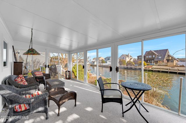 1005 Plimsoll Pt, Lanoka Harbor, NJ 08734