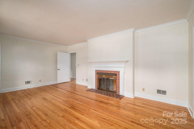 722 Hillcrest Avenue, Gastonia, NC 28052