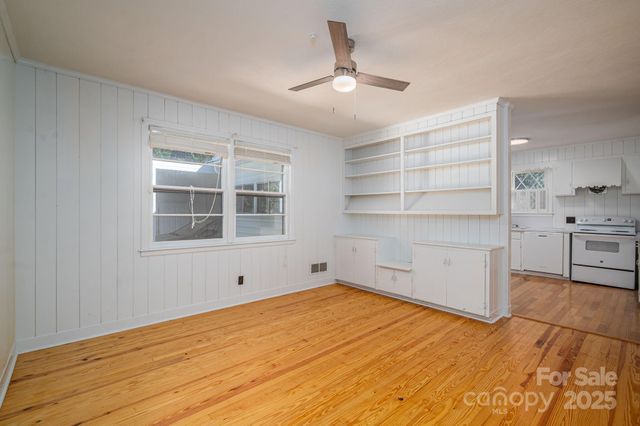 722 Hillcrest Avenue, Gastonia, NC 28052