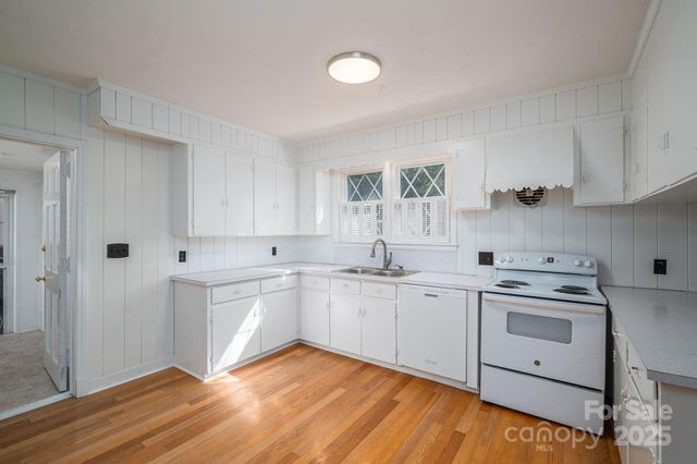 722 Hillcrest Avenue, Gastonia, NC 28052