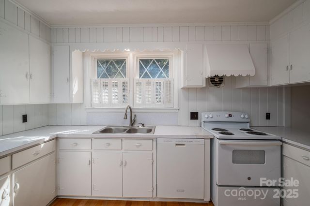 722 Hillcrest Avenue, Gastonia, NC 28052