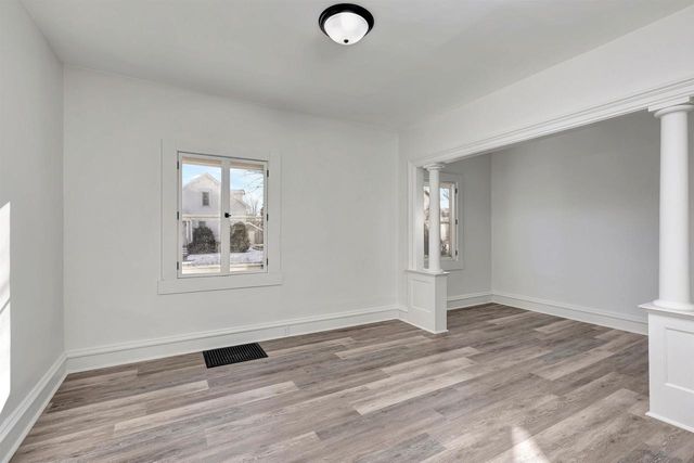 236 W SOUTH PARK AVENUE, Oshkosh, WI 54902