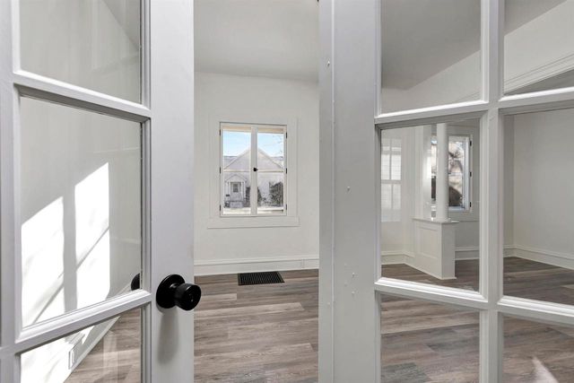 236 W SOUTH PARK AVENUE, Oshkosh, WI 54902