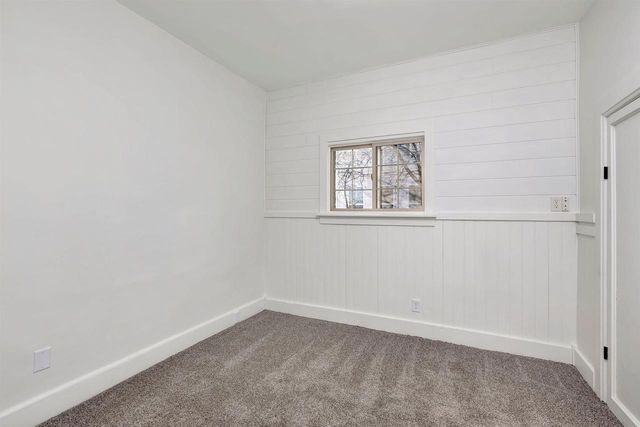 236 W SOUTH PARK AVENUE, Oshkosh, WI 54902