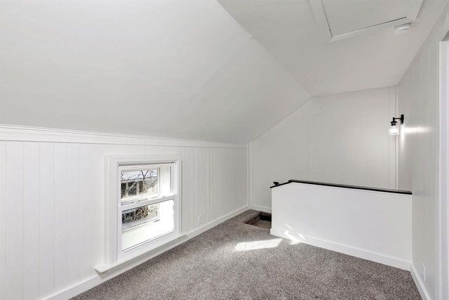 236 W SOUTH PARK AVENUE, Oshkosh, WI 54902