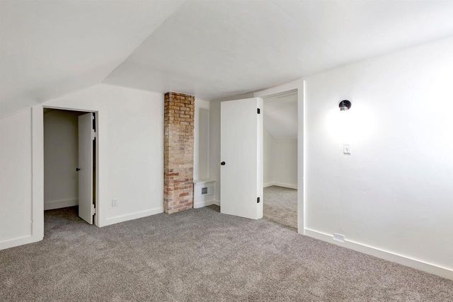 236 W SOUTH PARK AVENUE, Oshkosh, WI 54902