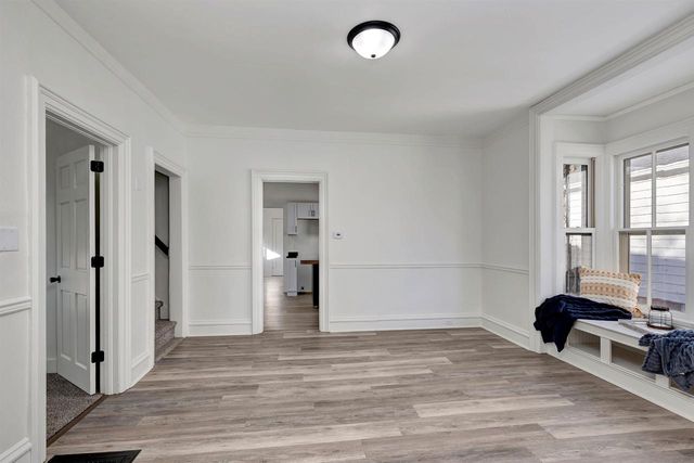 236 W SOUTH PARK AVENUE, Oshkosh, WI 54902