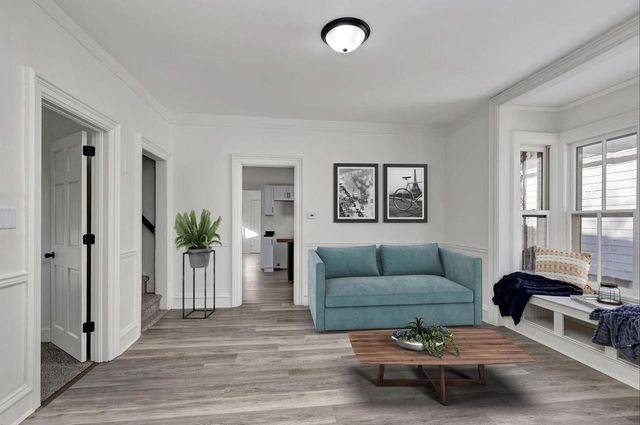 236 W SOUTH PARK AVENUE, Oshkosh, WI 54902