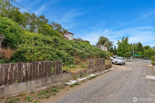 1924 S Graham Street, Seattle, WA 98108