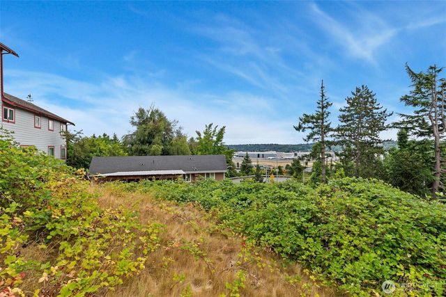1924 S Graham Street, Seattle, WA 98108