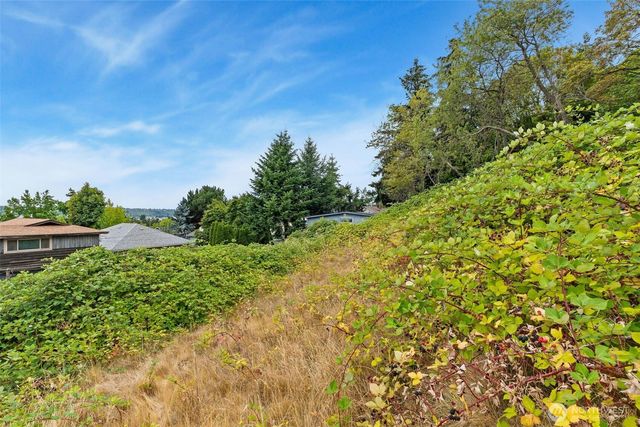 1924 S Graham Street, Seattle, WA 98108