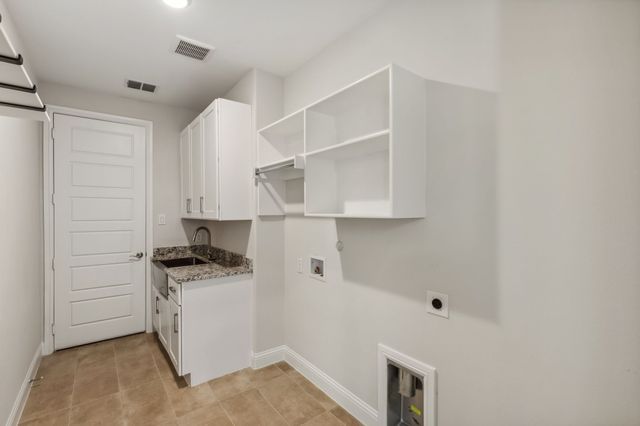 2409 Maidenhair Road, Frisco, TX 75033