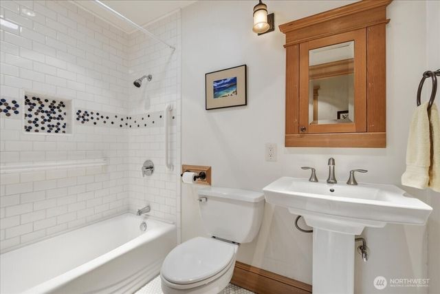 5805 Montana Lane, Vancouver, WA 98661