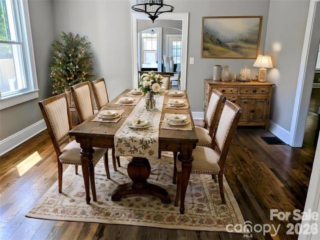 933 W Warren Street, Shelby, NC 28150