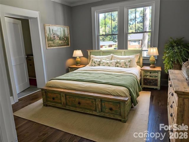 933 W Warren Street, Shelby, NC 28150