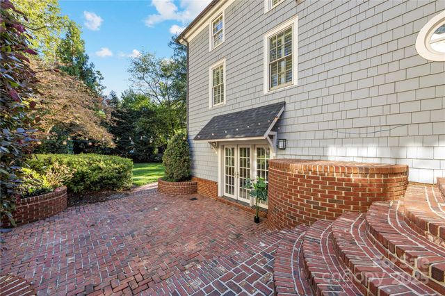 2119 Dilworth Road E, Charlotte, NC 28203