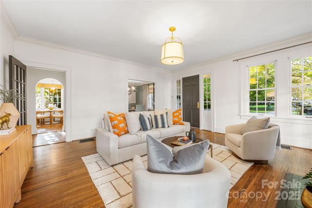 2119 Dilworth Road E, Charlotte, NC 28203