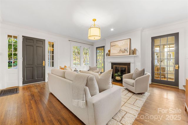 2119 Dilworth Road E, Charlotte, NC 28203