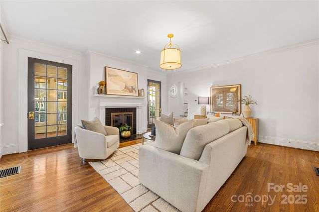 2119 Dilworth Road E, Charlotte, NC 28203