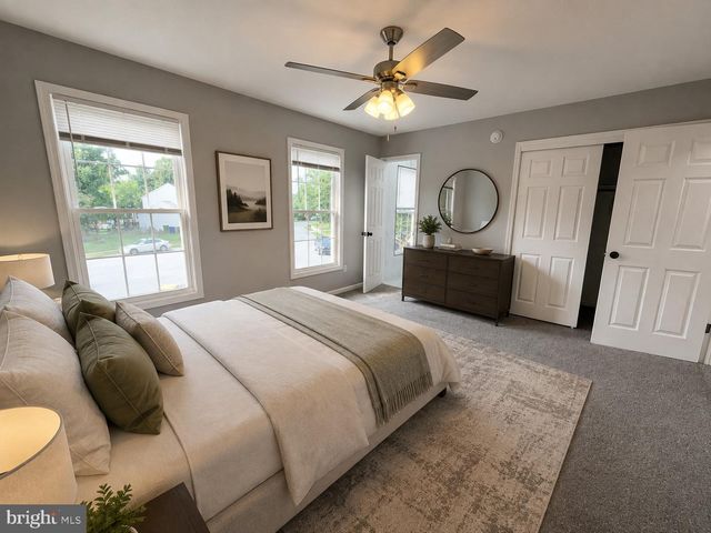 7 GREENWICH CT, Newark, DE 19702