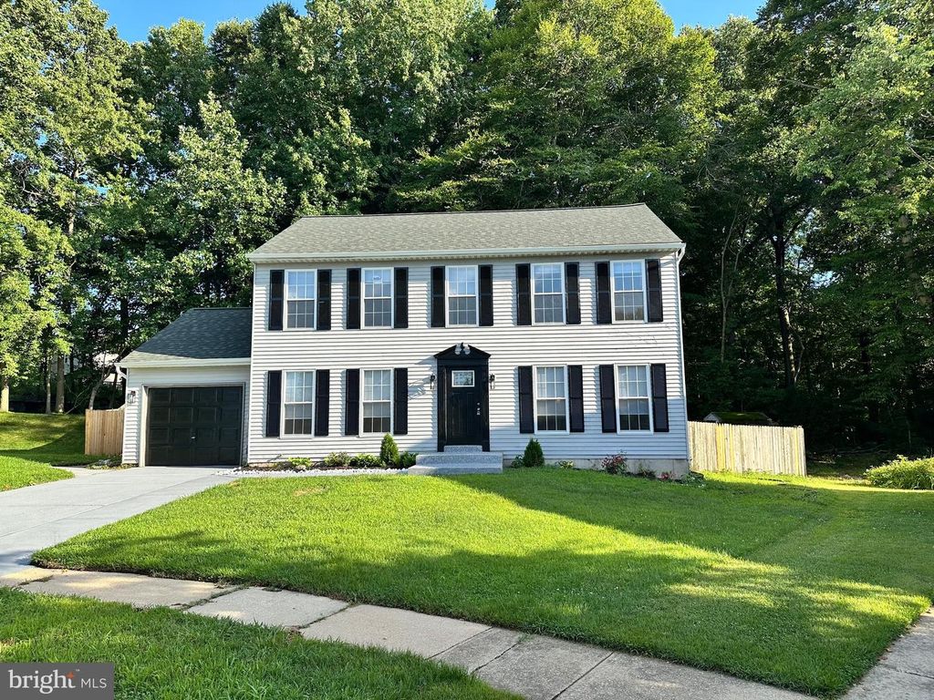 7 GREENWICH CT, Newark, DE 19702