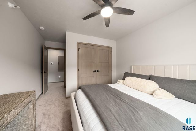 7705 S Townsley Ave Avenue 8, Sioux Falls, SD 57108