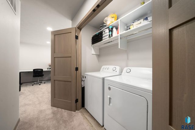 7705 S Townsley Ave Avenue 8, Sioux Falls, SD 57108