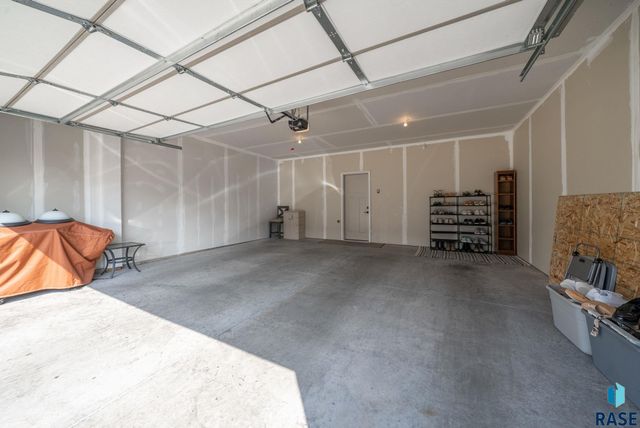 7705 S Townsley Ave Avenue 8, Sioux Falls, SD 57108