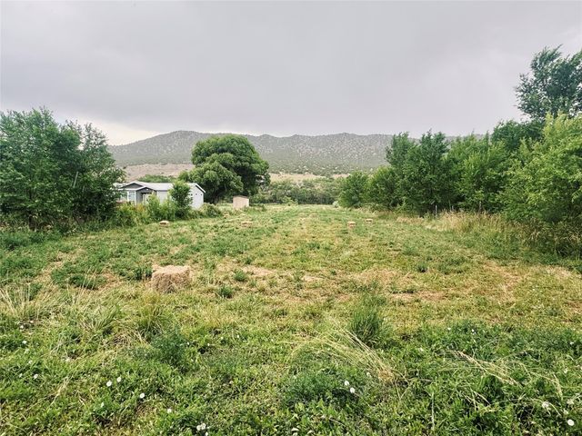 1350 County Road 41, Velarde, NM 87582