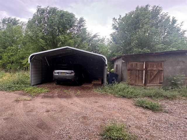 1350 County Road 41, Velarde, NM 87582