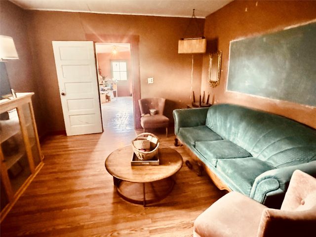 1350 County Road 41, Velarde, NM 87582