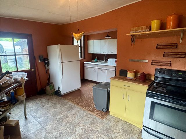 1350 County Road 41, Velarde, NM 87582