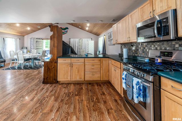 350 OAK GROVE Road, Makanda, IL 62958