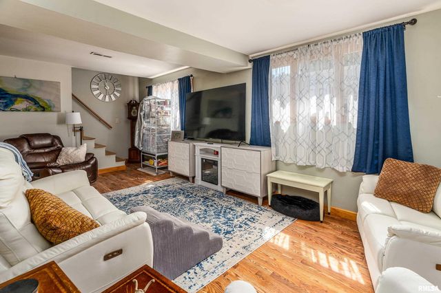 350 OAK GROVE Road, Makanda, IL 62958