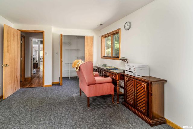 350 OAK GROVE Road, Makanda, IL 62958