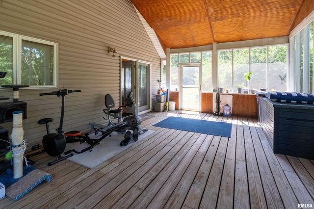 350 OAK GROVE Road, Makanda, IL 62958