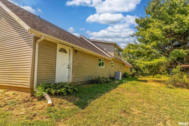 350 OAK GROVE Road, Makanda, IL 62958