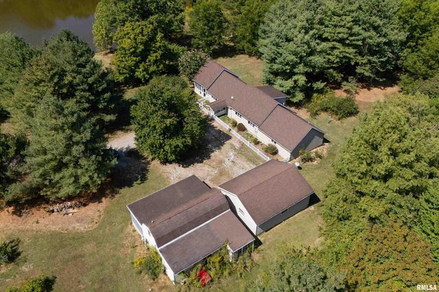 350 OAK GROVE Road, Makanda, IL 62958