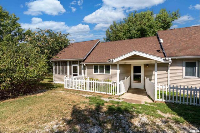 350 OAK GROVE Road, Makanda, IL 62958