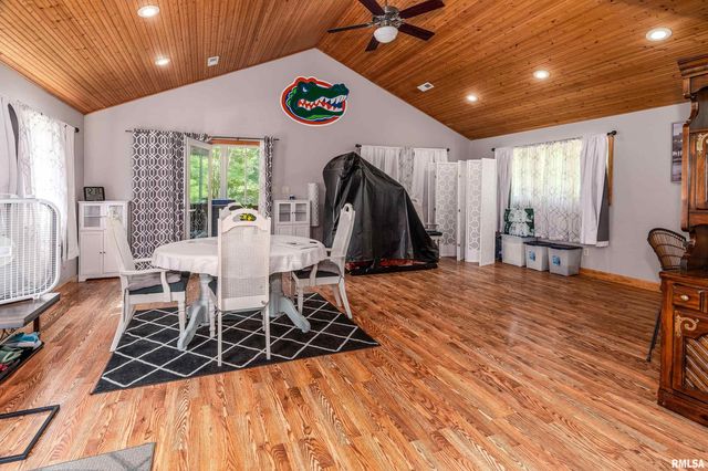 350 OAK GROVE Road, Makanda, IL 62958