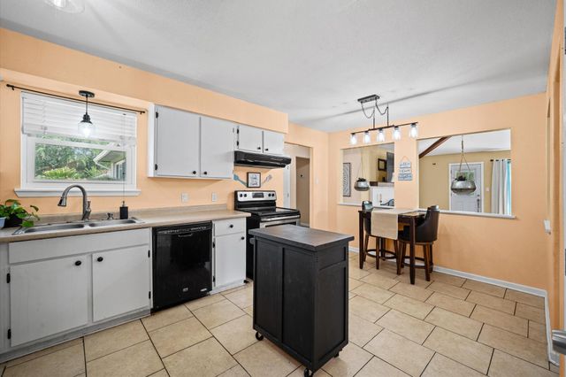 4915 Charnock Drive, Alvin, TX 77511