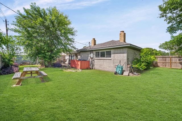 4915 Charnock Drive, Alvin, TX 77511